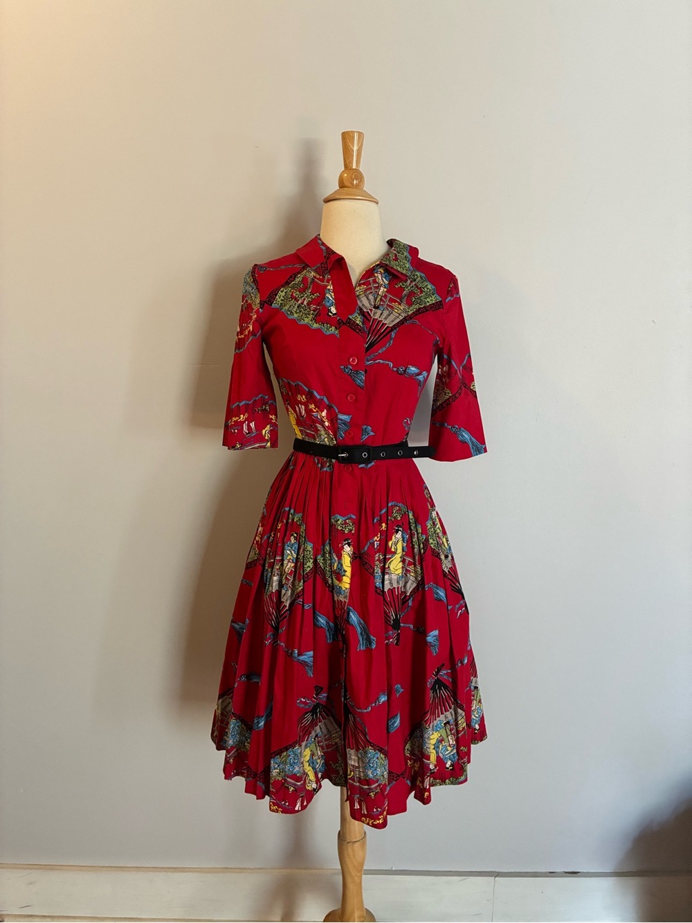 Trashy Diva Red Fans Shirtdress - Picture 2 of 7